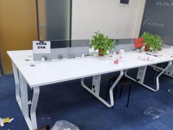 廣州6000平方米大型二手辦公家具城 開(kāi)放式卡位辦公桌與儀器儀表一站式采購(gòu)